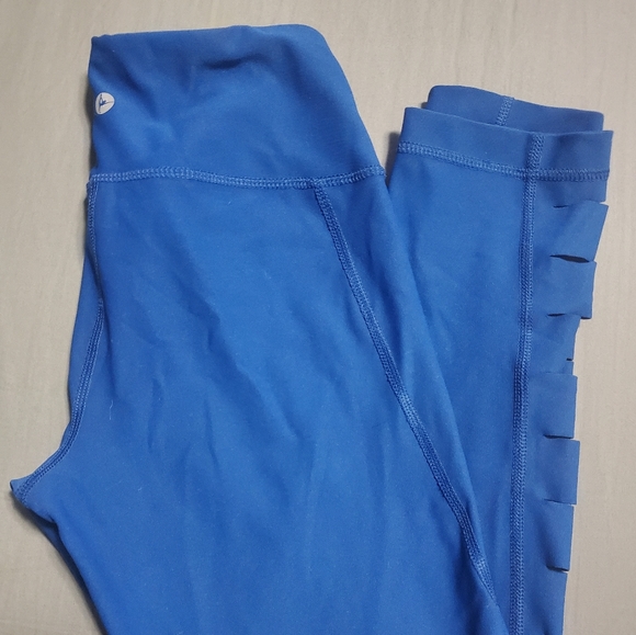 90° DEGREE BY REFLEX XS Blue Capri Leggings W/Leg Slits - Picture 2 of 4